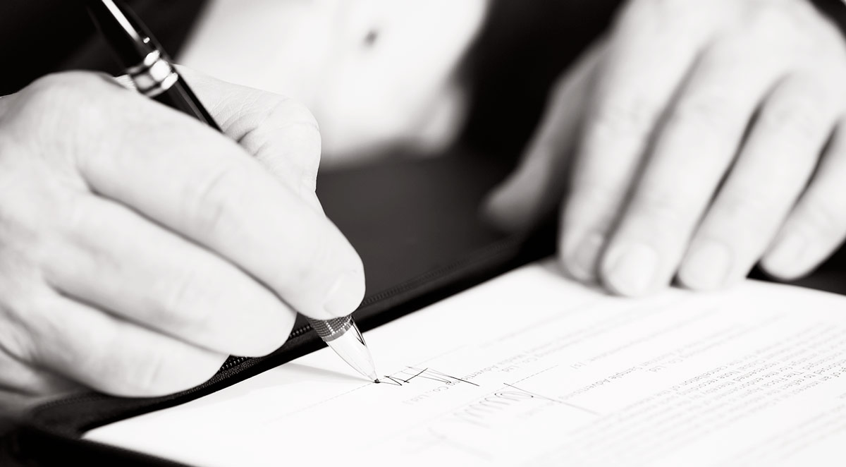 AI for Banks - sign loan papers