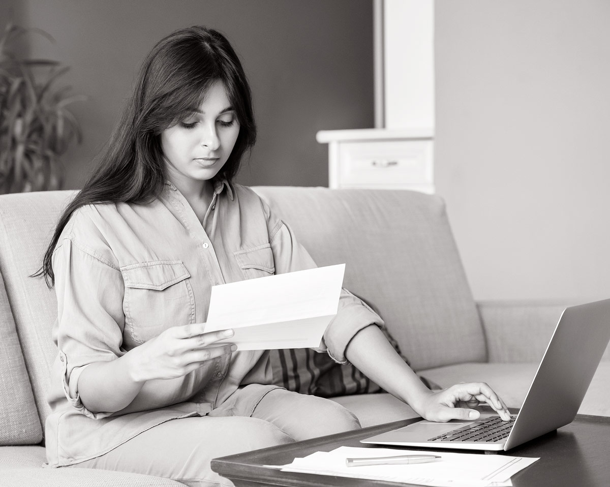 Retail Digital Accounts - online shopper